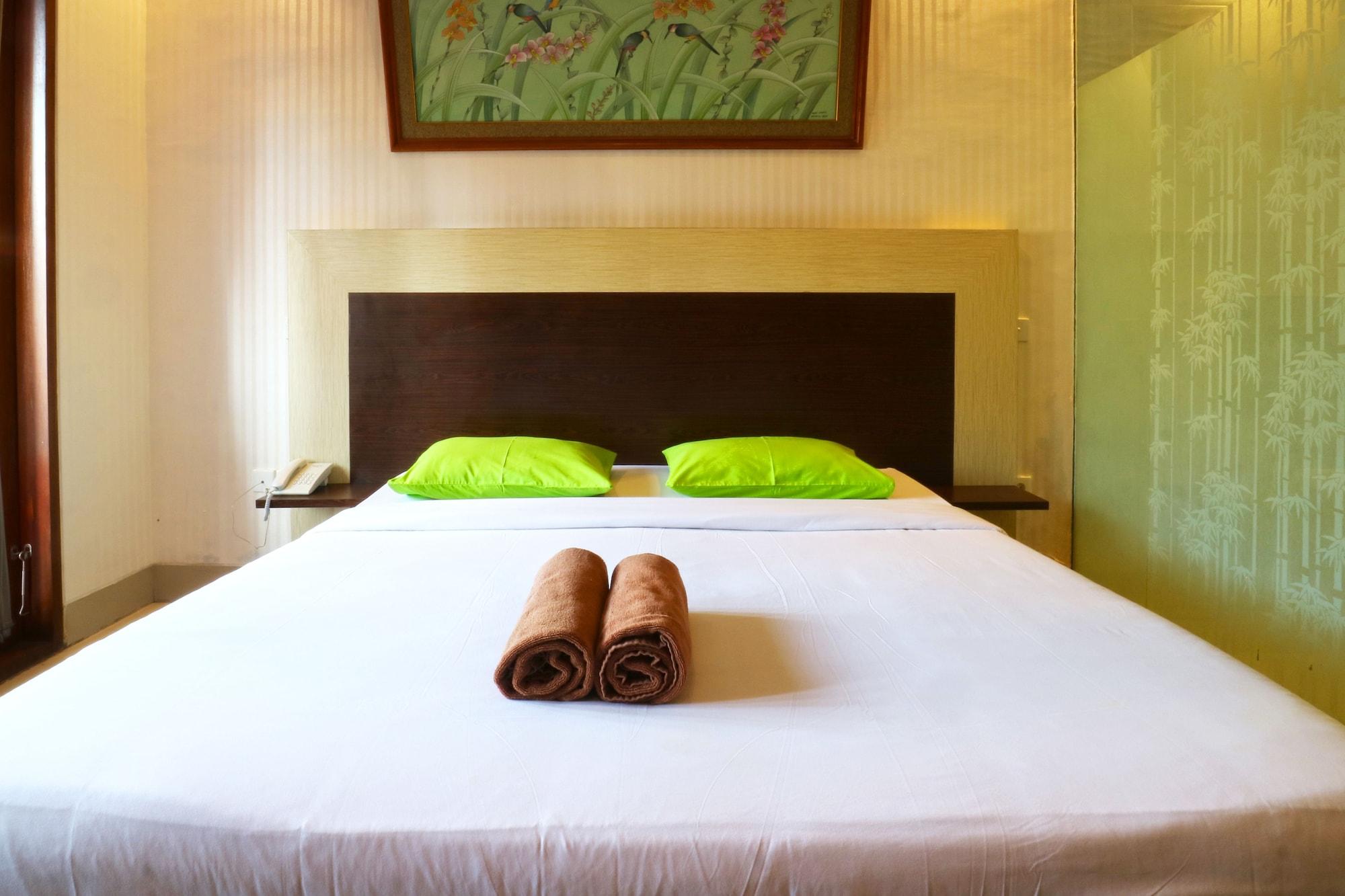 D'Astri Guesthouse Sanur Redpartner دنباسار المظهر الخارجي الصورة