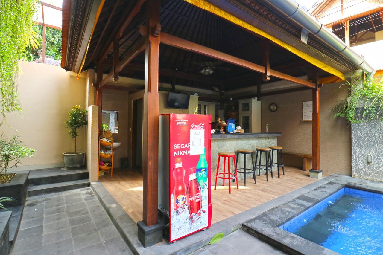 D'Astri Guesthouse Sanur Redpartner دنباسار المظهر الخارجي الصورة